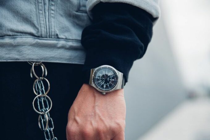 Đồng Hồ Swatch Có Chống Nước Không? Khám Phá Khả Năng Chống Nước Của Swatch
