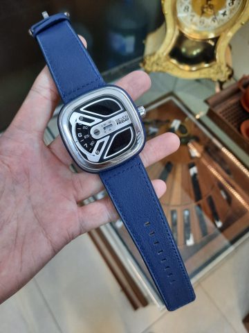 Cách Thay Dây Đồng Hồ SevenFriday Dễ Dàng Tại Nhà: Hướng Dẫn Chi Tiết Từ A-Z