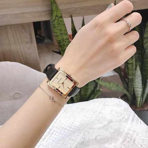 Đồng hồ Anne Klein mặt vuông dây da: Biểu tượng của sự thanh lịch và cá tính