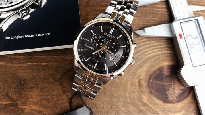 Đồng Hồ Citizen Eco-Drive WR100: Công Nghệ Ánh Sáng Bền Bỉ Gặp Khả Năng Chống Nước Vượt Trội
