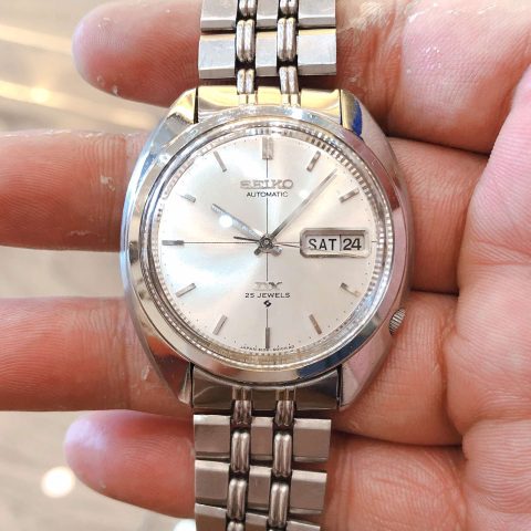 Đồng hồ Seiko DX Automatic 25 Jewels: Biểu tượng của kỹ nghệ chế tác tinh xảo và độ bền vượt thời gian