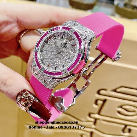 Đồng Hồ Hublot Nữ Màu Hồng: Tuyên Ngôn Phong Cách Độc Đáo Cho Phụ Nữ Hiện Đại