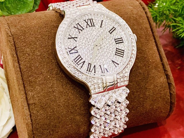 Đồng hồ nữ đắt giá nhất thế giới: Tuyệt tác kim cương chạm đến đỉnh cao xa xỉ