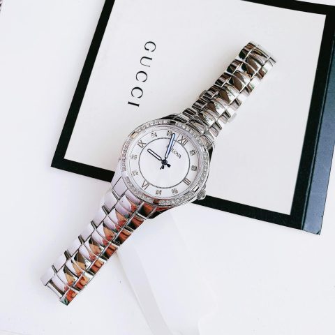 Đồng Hồ Đeo Tay Nữ Bulova: Biểu Tượng Thanh Lịch Vượt Thời Gian