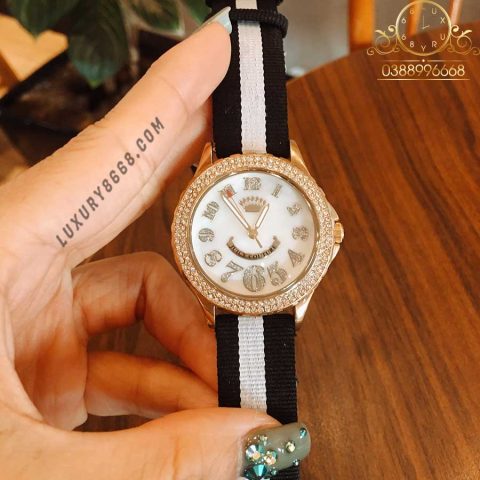 Đồng hồ Juicy Couture của nước nào? Khám phá thương hiệu và phong cách quyến rũ