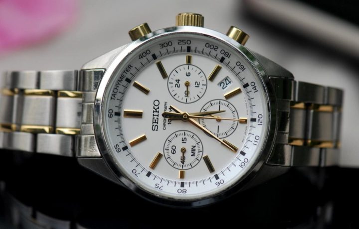 Đồng Hồ Seiko 100m Giá Bao Nhiêu? Phân Tích Chi Tiết Và Hướng Dẫn Mua Sắm Hiệu Quả