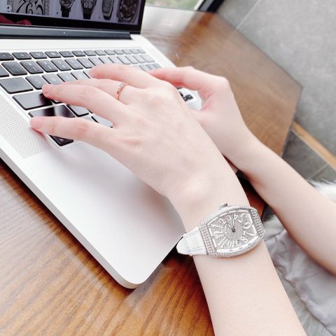 Đồng hồ Franck Muller Nữ Authentic: Biểu tượng của sự tinh xảo và phong cách độc đáo
