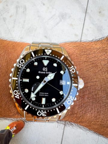 Đồng Hồ Seiko GS Grand Auto GMT: Biểu Tượng Của Đẳng Cấp Chế Tác Đồng Hồ Nhật Bản