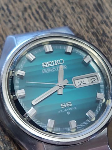 Hướng Dẫn Chi Tiết Cách Chỉnh Ngày Đồng Hồ Seiko 5: Bí Quyết Từ Chuyên Gia