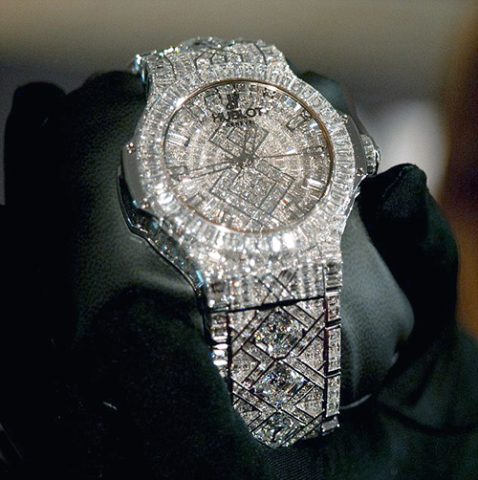 Đồng Hồ Hublot Đắt Nhất Thế Giới: Khám Phá Giá Trị Tỷ Đô Và Nghệ Thuật Chế Tác Đỉnh Cao Đồng Hồ Hublot Đắt Nhất Thế Giới: Khám Phá Giá Trị Tỷ Đô Và Nghệ Thuật Chế Tác Đỉnh Cao