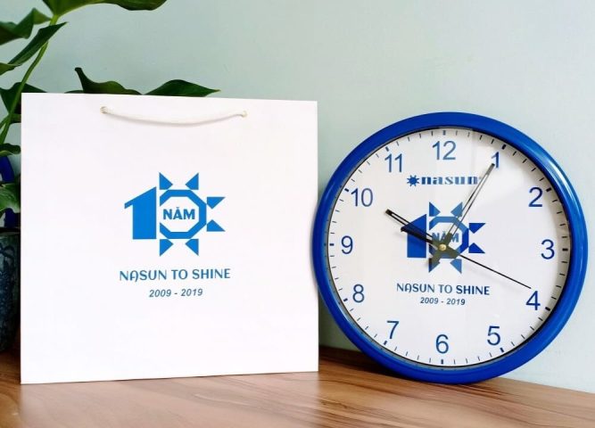 Đồng Hồ Quà Tặng In Logo: Nâng Tầm Thương Hiệu và Gắn Kết Giá Trị Bền Vững