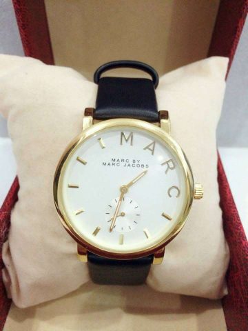 Đồng Hồ Marc Jacobs Dây Da: Biểu Tượng Phong Cách Thanh Lịch và Hiện Đại