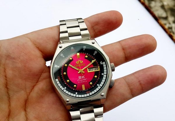 Đồng Hồ Orient SK Crystal 21 Jewels Giá Bao Nhiêu? Khám Phá Giá Trị Biểu Tượng Thời Gian