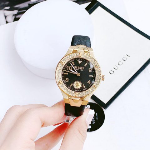 Đồng Hồ Versus Versace Của Nước Nào? Khám Phá Nguồn Gốc Và Phong Cách Độc Đáo