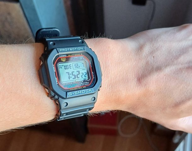 Hướng Dẫn Cách Làm Sạch Đồng Hồ G-Shock Tại Nhà Đơn Giản và Hiệu Quả