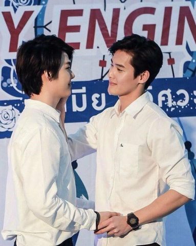 Dàn Ý Thuyết Minh Về Đồng Hồ Chi Tiết và Hấp Dẫn