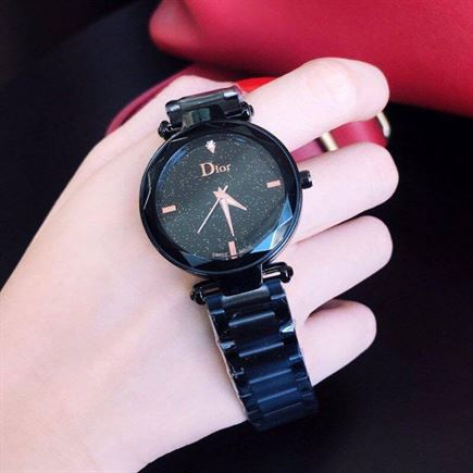 Đồng Hồ Dior Nữ Dây Kim Loại Mẫu Vàng: Biểu Tượng Của Sự Sang Trọng Vượt Thời Gian