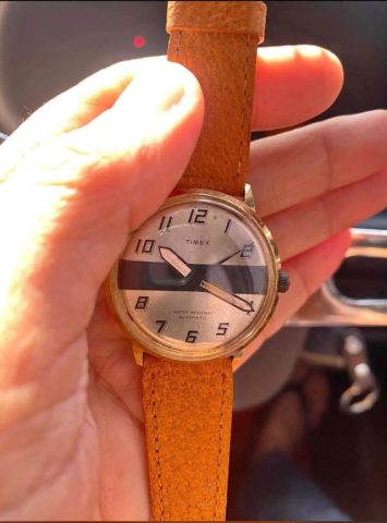 Đồng Hồ Timex Nữ Dây Da: Vẻ Đẹp Vượt Thời Gian Cho Phái Nữ