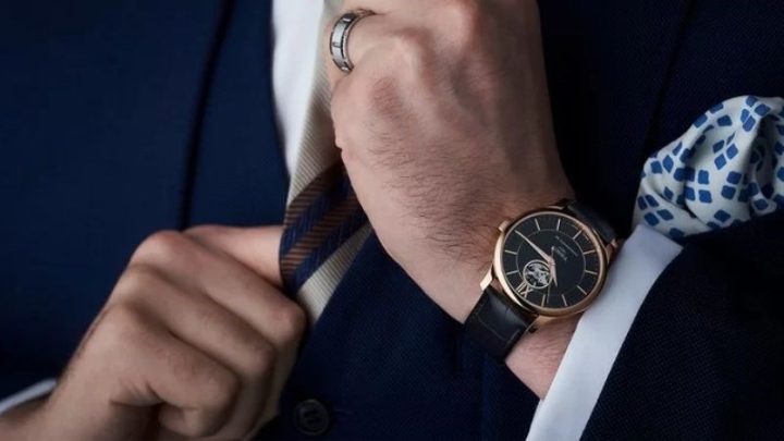 Đồng Hồ Đẳng Cấp Doanh Nhân: Biểu Tượng Của Phong Cách và Quyền Lực Đồng Hồ Đẳng Cấp Doanh Nhân: Biểu Tượng Của Phong Cách và Quyền Lực