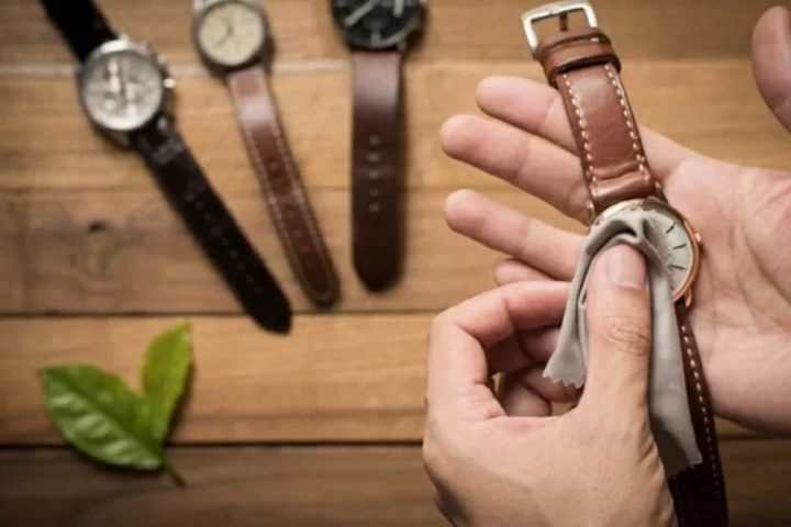 Vệ Sinh Đồng Hồ: Hướng Dẫn Chi Tiết Và Địa Chỉ Uy Tín Để Giữ Vẻ Đẹp Bền Lâu