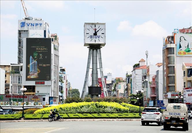 Vòng Xoay Trên Mặt Đồng Hồ Để Làm Gì? Khám Phá Toàn Diện Vành Bezel Đa Năng