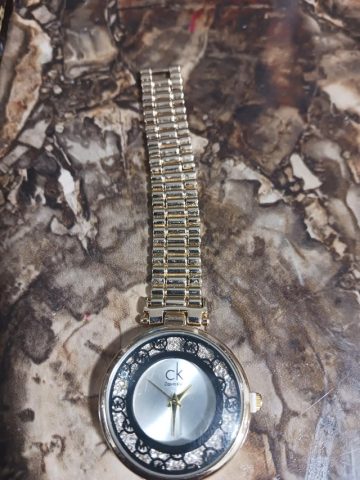 Đồng Hồ Klein Watches Của Nước Nào? Khám Phá Nguồn Gốc và Giá Trị Thương Hiệu
