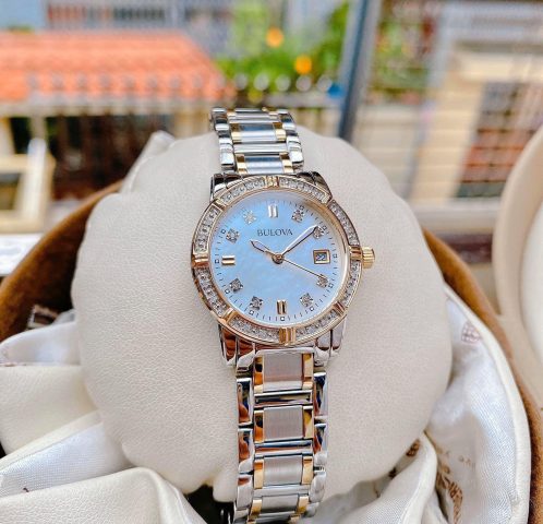 Đồng Hồ Đeo Tay Nữ Bulova: Biểu Tượng Thanh Lịch Vượt Thời Gian