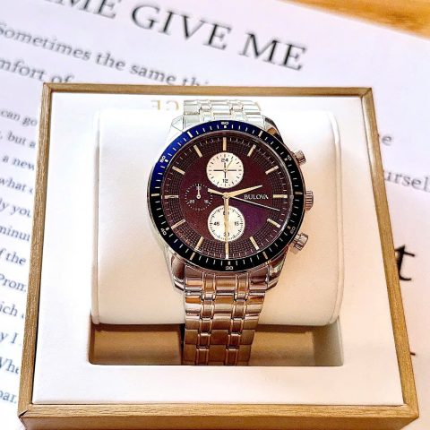 Đồng Hồ Tommy Hilfiger Dây Sắt: Biểu Tượng Phong Cách Mỹ Cổ Điển Hiện Đại