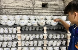 Ấm Chén Quà Tặng Bát Tràng: Hướng Dẫn Chọn & Tặng Ý Nghĩa
