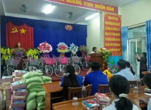 Bài Phát Biểu Cảm Ơn Của Học Sinh Nhận Quà: Hướng Dẫn Chi Tiết