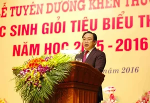 Hướng dẫn viết bài phát biểu trao quà khuyến học ý nghĩa