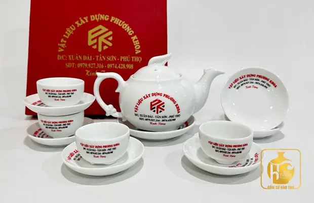 Bộ Ấm Trà Quà Tặng: Ý Nghĩa, Cách Chọn & Địa Chỉ Uy Tín