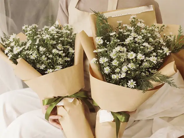 Tuyển chọn các mẫu giấy gói quà đẹp cho mọi dịp