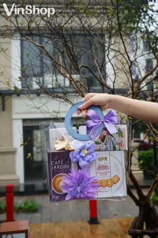 Hướng Dẫn Chi Tiết Cách Gói Giỏ Quà Bánh Kẹo Đẹp Mắt, Chuyên Nghiệp