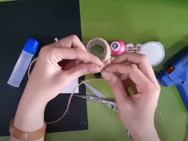 Lọ Hoa Trang Trí Thân Thiện Môi Trường