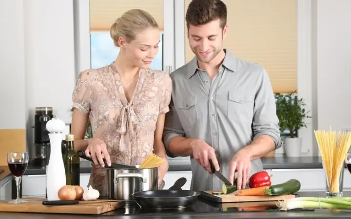 Cách Tặng Quà Bạn Gái: Hướng Dẫn Chi Tiết Để Nàng Cảm Động Bất Ngờ