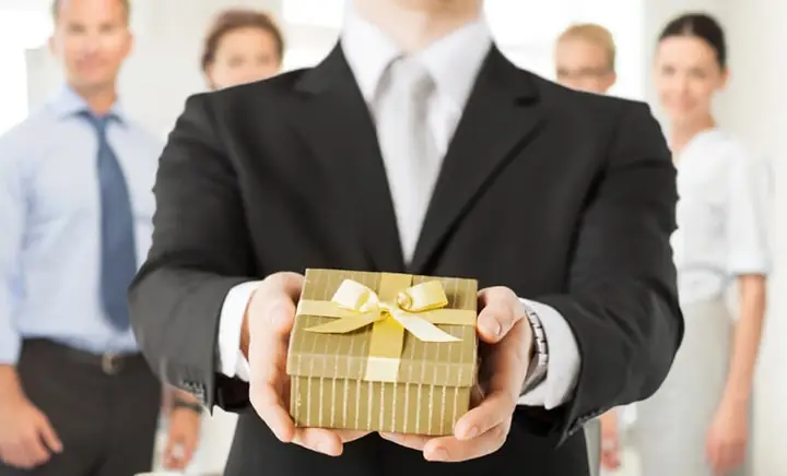 Làm thế nào để tặng quà Tết cho sếp tinh tế và ý nghĩa? Làm thế nào để tặng quà Tết cho sếp tinh tế và ý nghĩa?