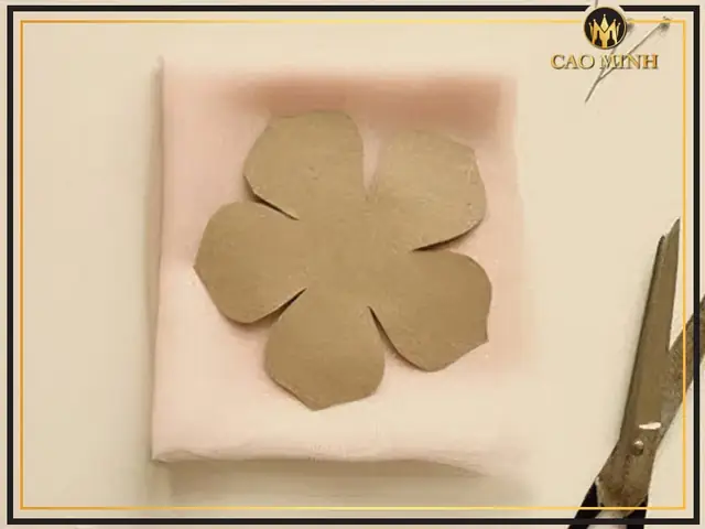 Hướng Dẫn Chi Tiết Các Cách Thắt Nơ Giỏ Quà Đẹp Mắt Và Ấn Tượng