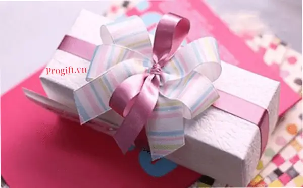 cách thắt nơ hộp quà cách thắt nơ hộp quà