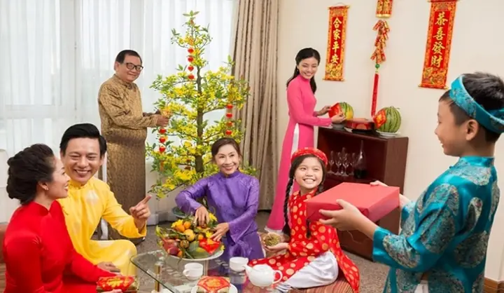 Cách chọn quà Tết ý nghĩa, tinh tế cho mọi mối quan hệ