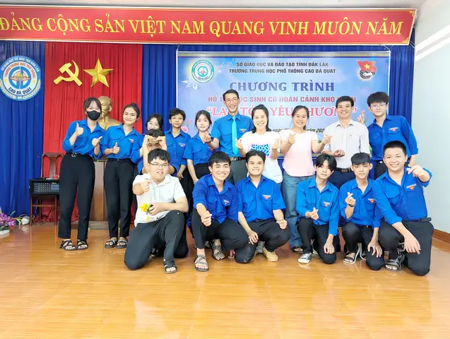 Chương trình trao quà cho học sinh nghèo: Ý nghĩa và Cách tổ chức