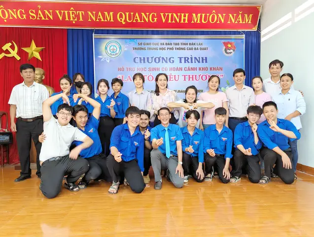 Chương trình trao quà cho học sinh nghèo: Ý nghĩa và Cách tổ chức