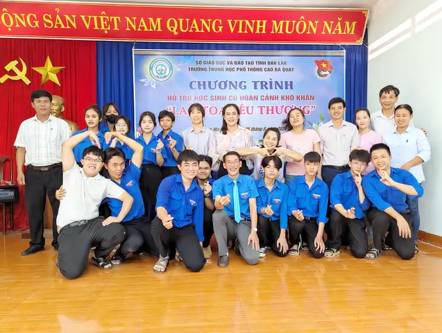 Chương trình trao quà cho học sinh nghèo: Ý nghĩa và Cách tổ chức