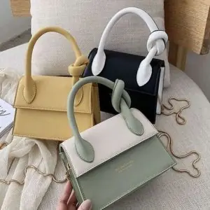 Con gái thích được tặng quà gì? Hướng dẫn chọn quà tâm lý và 30+ gợi ý độc đáo Con gái thích được tặng quà gì? Hướng dẫn chọn quà tâm lý và 30+ gợi ý độc đáo