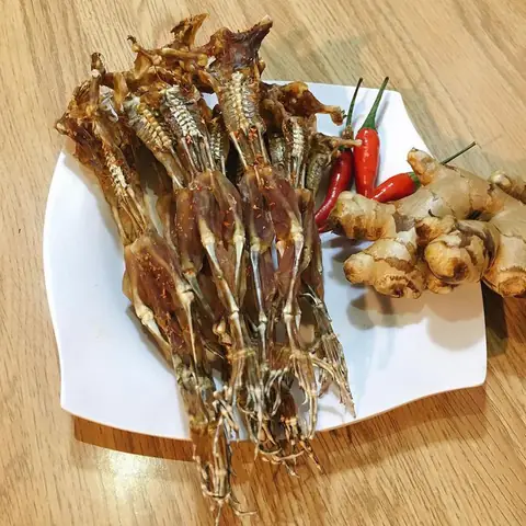 26. Vũ nữ chân dài An Giang
