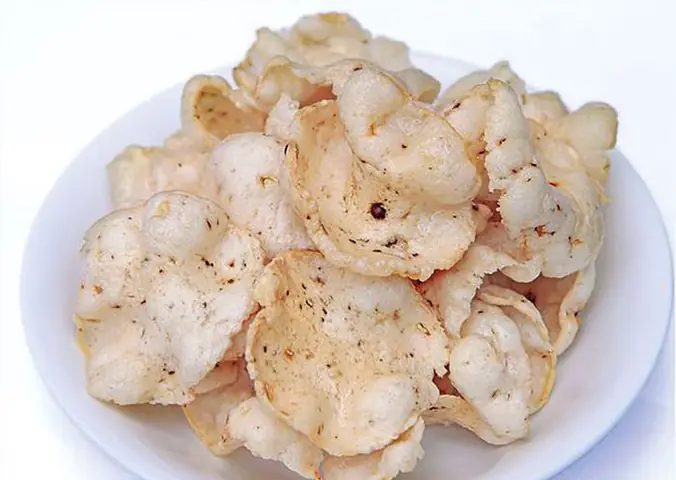 13. Bánh phồng cá linh An Giang