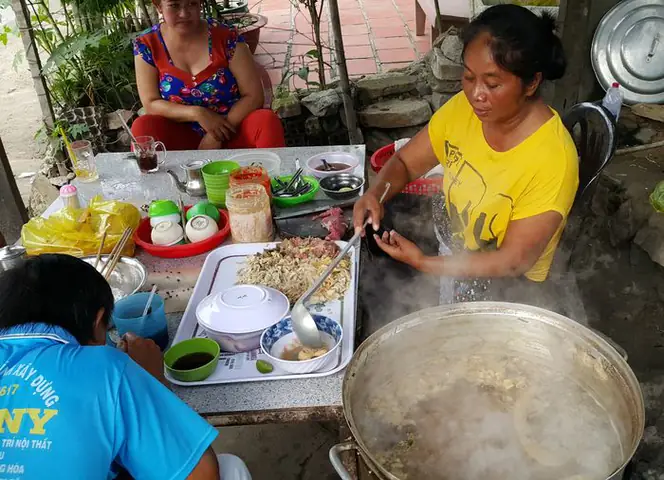 9. Cháo bò Tri Tôn