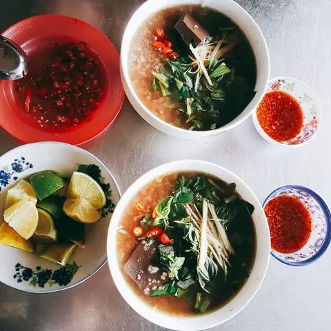 9. Cháo bò Tri Tôn