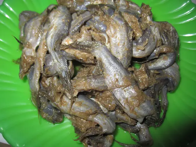 9. Mắm cá chốt