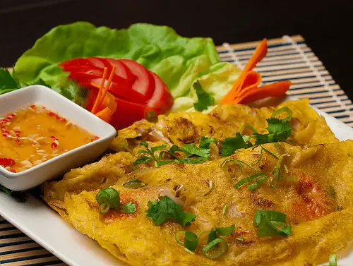 23. Bánh xèo